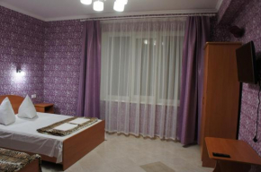 98 Kati Solovyanovoy Guest House